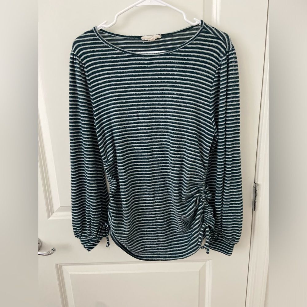 🧡Striped Sweater with rouched sides